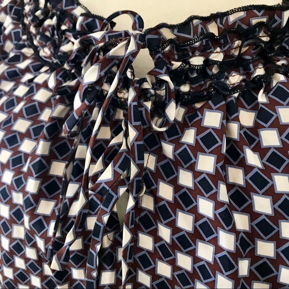 BCBG MaxAzria Geometric Print Silk Dress w/Sash T5 - Picture 7 of 8